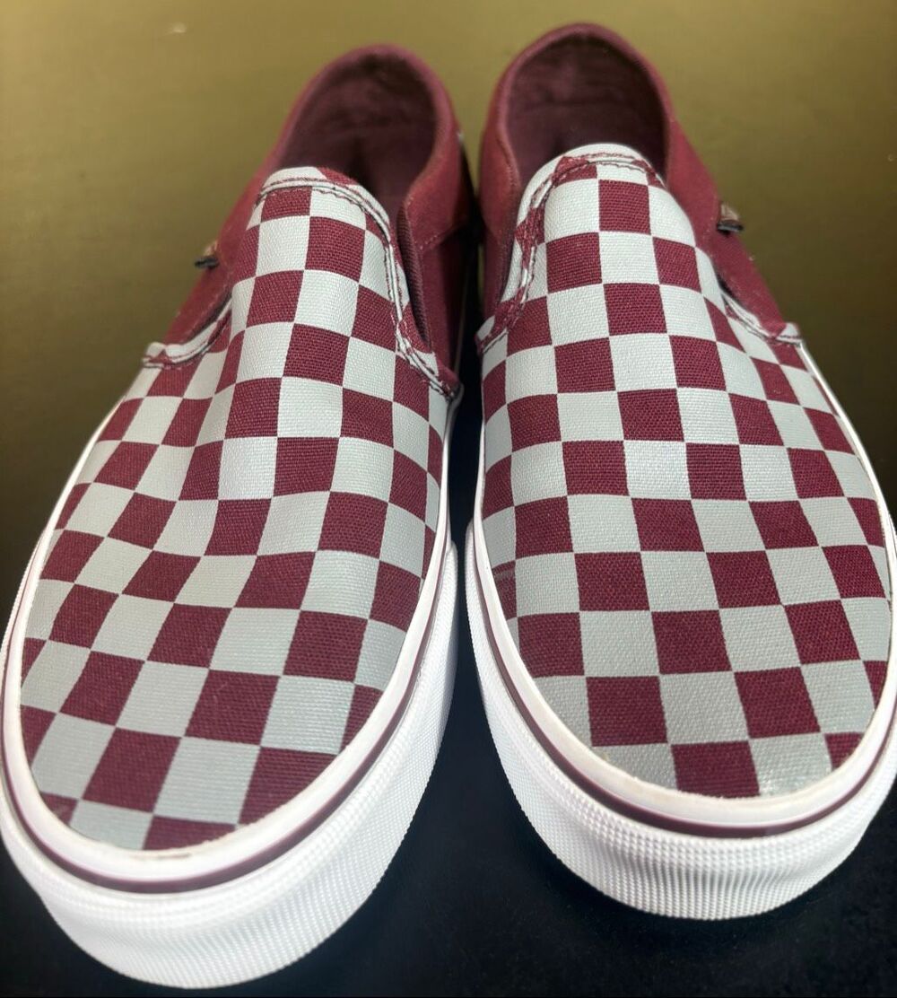 Vans woman’s classic slip on checkerboard sneakers size 5.5